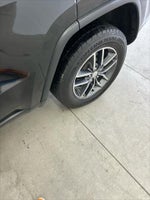 2017 Grand Cherokee Thumbnail 12