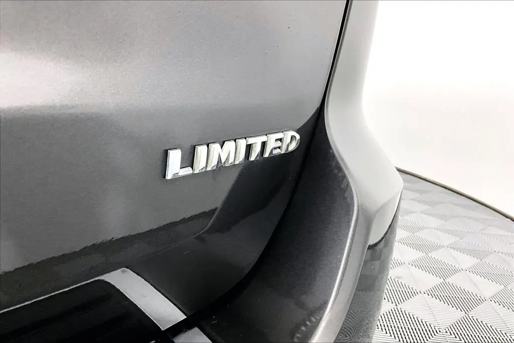 2019 Jeep Cherokee - $21,391