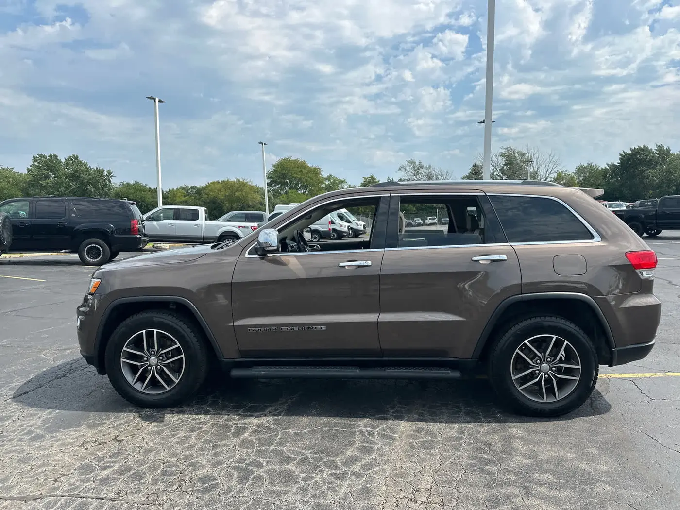 2017 Jeep Cherokee - $13,250