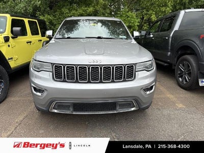 Photo of a 2017 Jeep Grand Cherokee 4X4 Limited 4DR SUV for sale