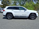 2019 Grand Cherokee Thumbnail 2
