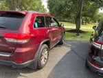 2016 Grand Cherokee Thumbnail 3