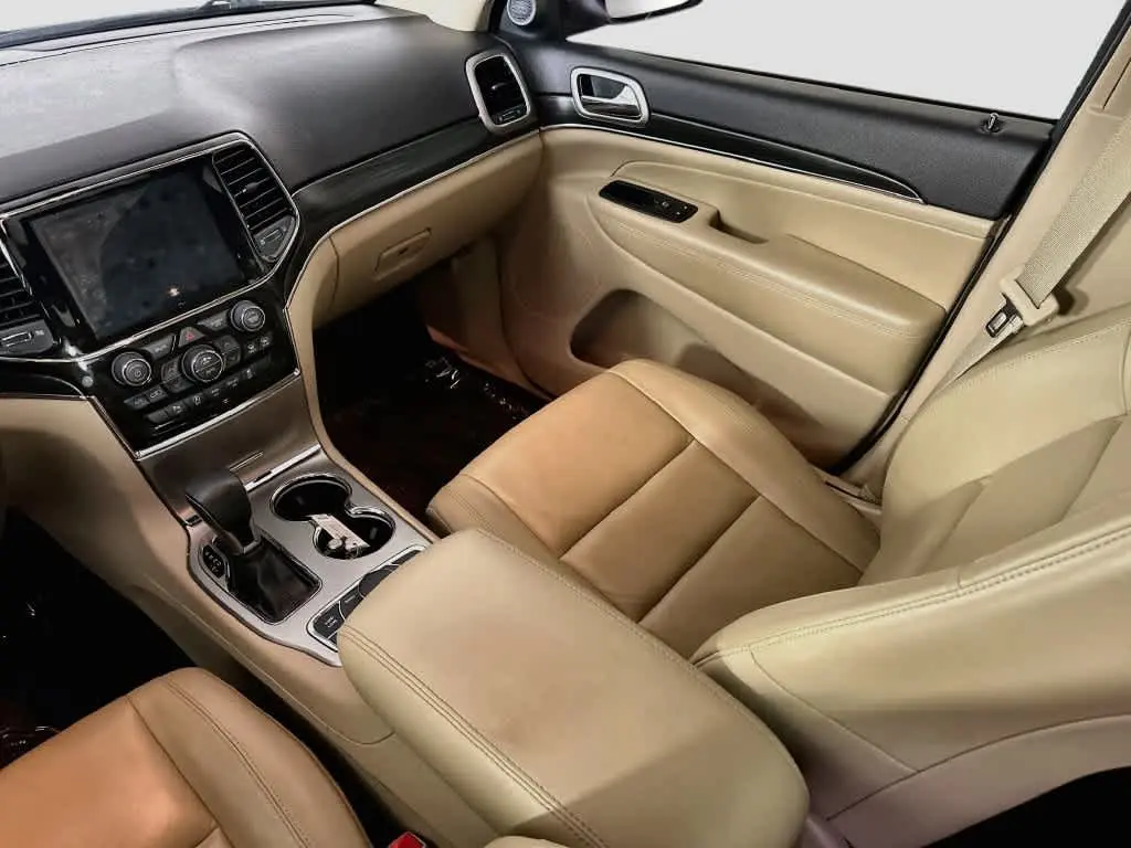 2019 Jeep Cherokee - $17,570