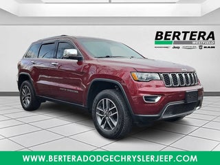 2019 Jeep Grand Cherokee with Velvet Red Pearlcoat Exterior