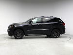 2020 Grand Cherokee Thumbnail 3