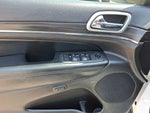 2020 Grand Cherokee Thumbnail 13
