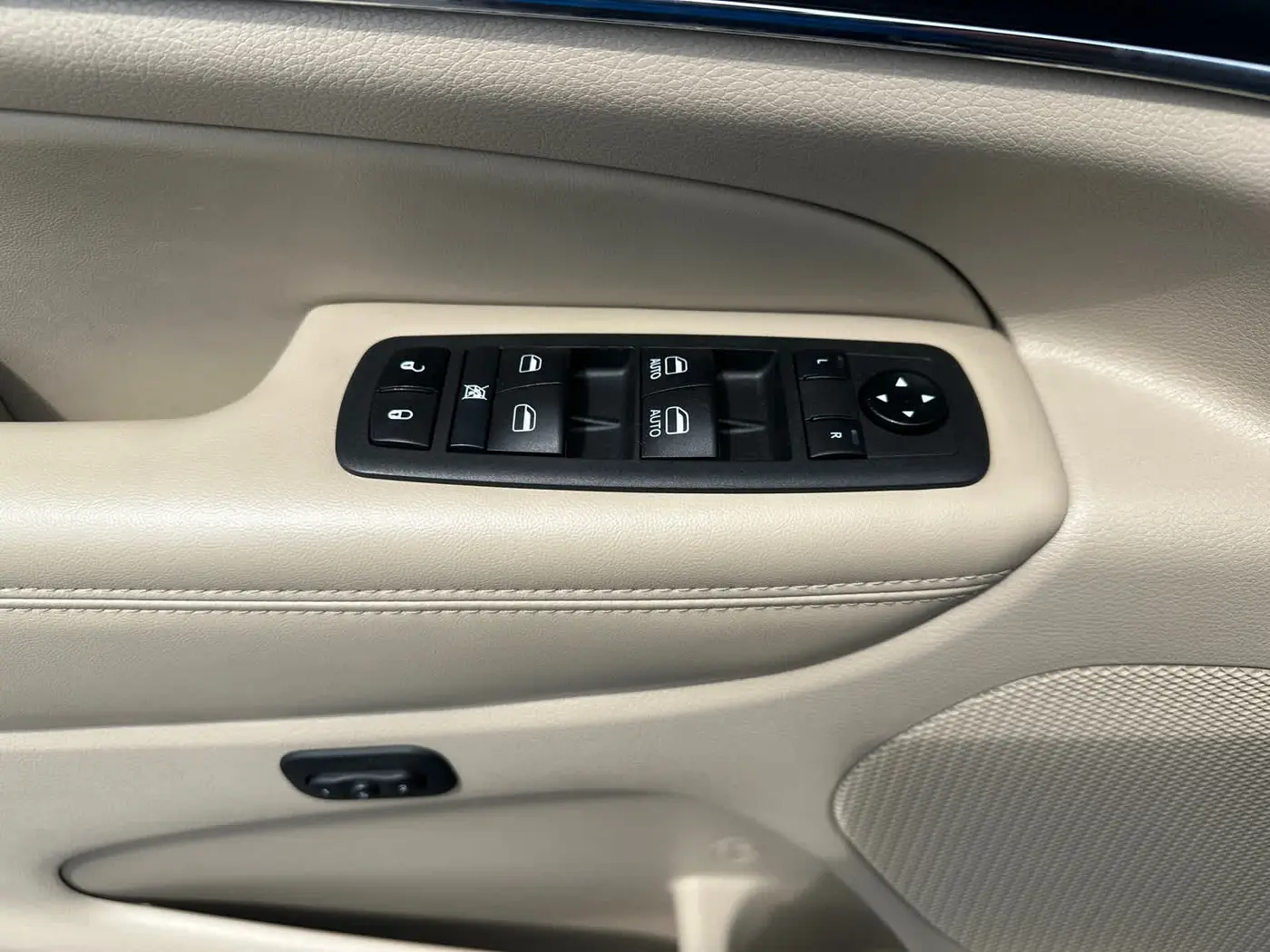 2021 Jeep Cherokee - $17,994