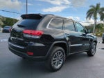2021 Grand Cherokee Thumbnail 3