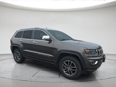 Photo of a 2017 Jeep Grand Cherokee 4X4 Limited 4DR SUV for sale