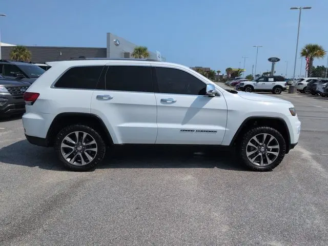 2018 Jeep Cherokee - $13,995