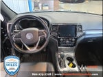 2020 Grand Cherokee Thumbnail 16