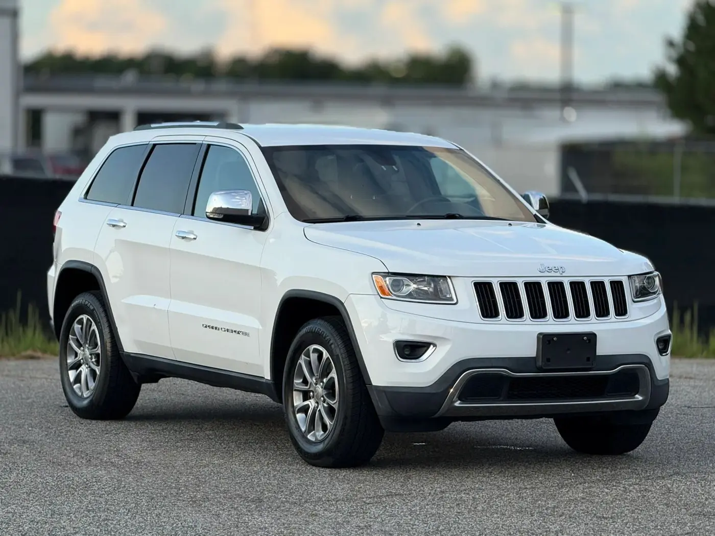2015 Jeep Cherokee - $11,950
