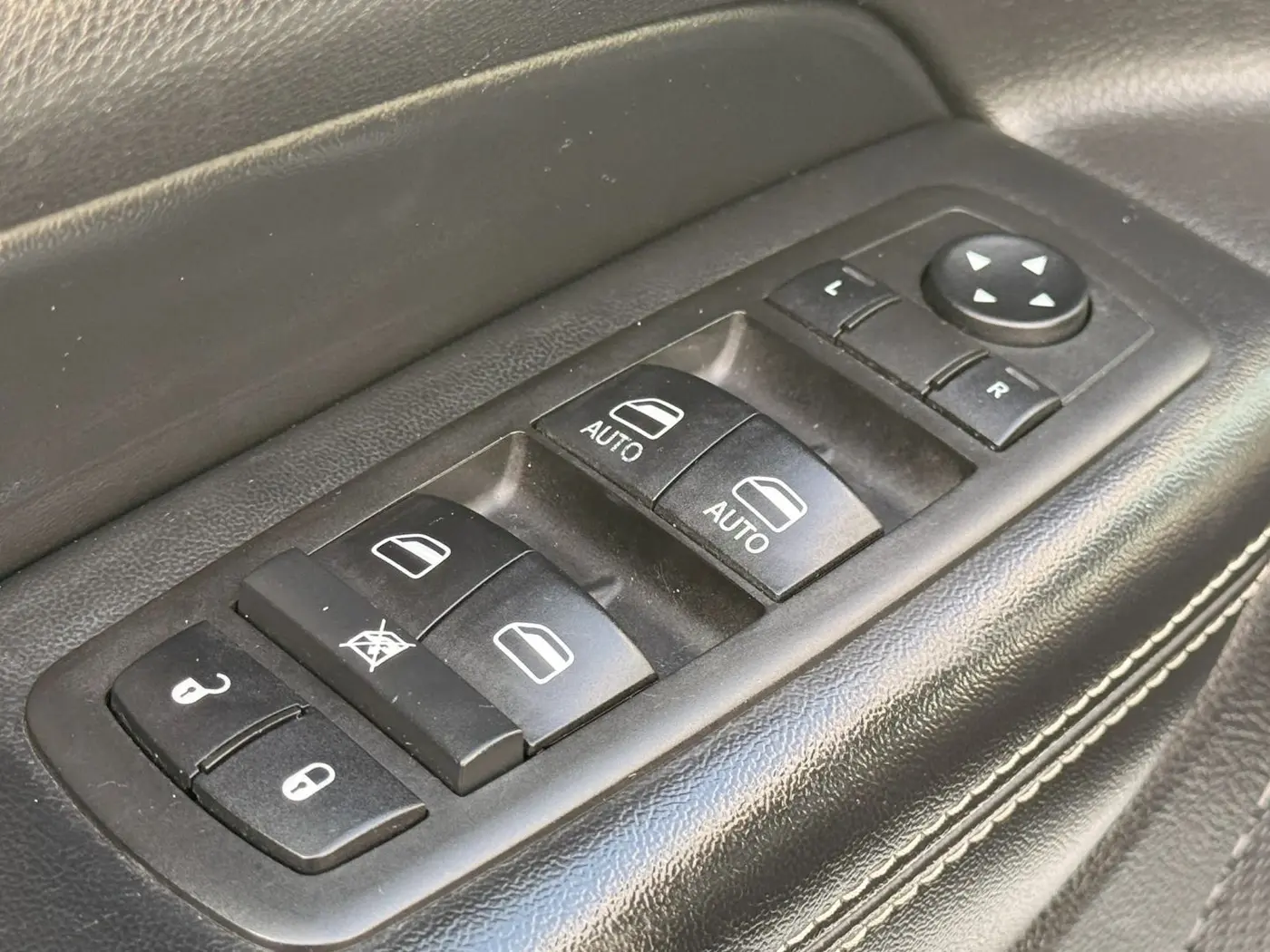 2015 Jeep Cherokee - $11,950