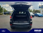 2015 Grand Cherokee Thumbnail 32