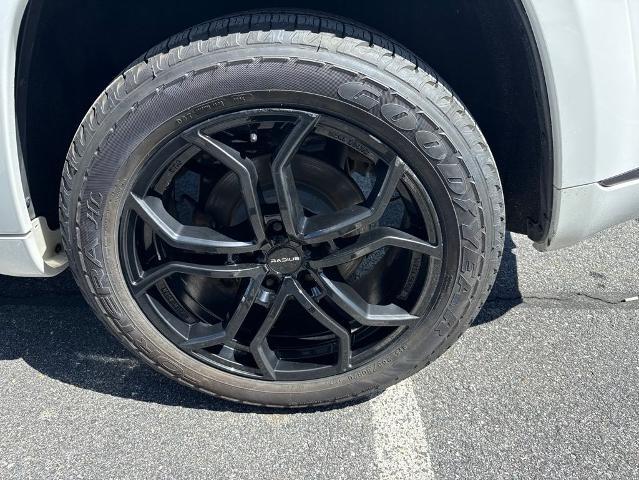 2019 Jeep Cherokee - $21,950