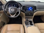 2020 Grand Cherokee Thumbnail 14