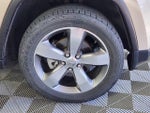 2014 Grand Cherokee Thumbnail 9