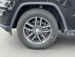 2017 Grand Cherokee Thumbnail 23
