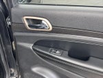 2017 Grand Cherokee Thumbnail 29