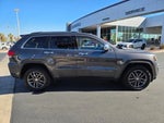2017 Grand Cherokee Thumbnail 3