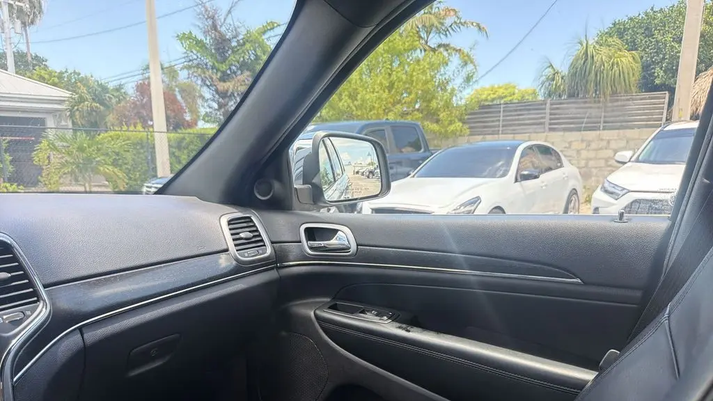 2018 Jeep Grand Cherokee Sterling Edition