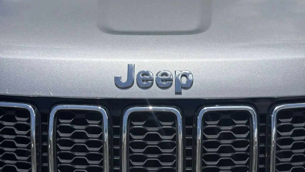 2018 Jeep Grand Cherokee Sterling Edition