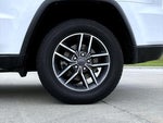 2020 Grand Cherokee Thumbnail 23