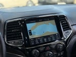 2019 Grand Cherokee Thumbnail 3