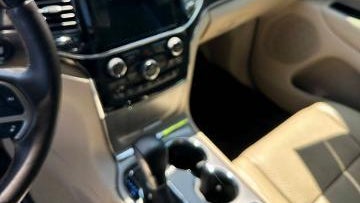 2020 Jeep Grand Cherokee Overland