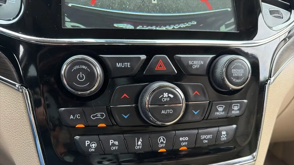 2020 Jeep Grand Cherokee Overland