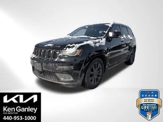 2019 Jeep Grand Cherokee with Diamond Black Crystal Pearlcoat Exterior