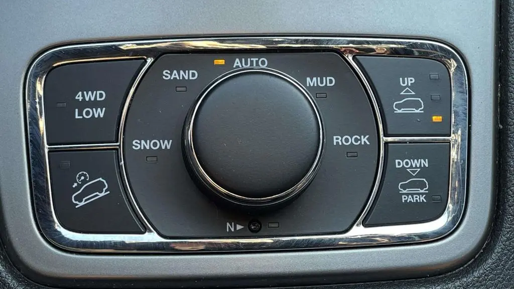 2020 Jeep Grand Cherokee Overland