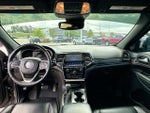 2019 Grand Cherokee Thumbnail 3