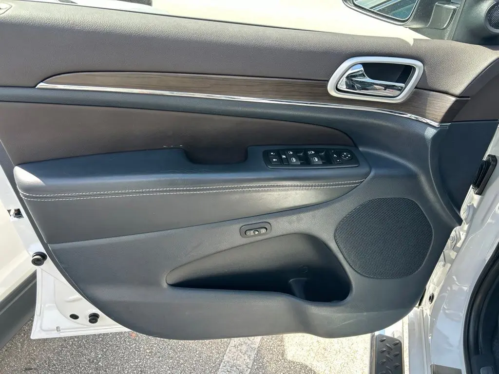 2015 Jeep Cherokee - $15,750