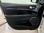 2020 Grand Cherokee Thumbnail 14