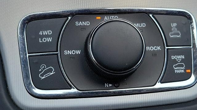 2019 Jeep Grand Cherokee Summit