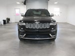 2017 Grand Cherokee Thumbnail 3