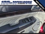 2017 Grand Cherokee Thumbnail 12