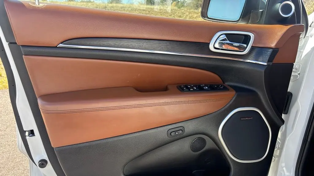 2020 Jeep Grand Cherokee Summit
