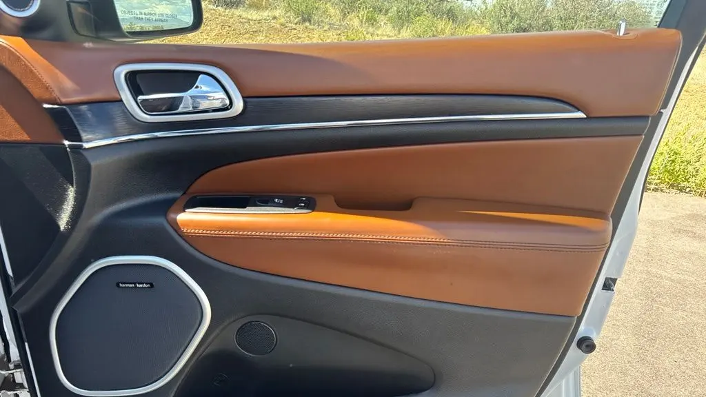 2020 Jeep Grand Cherokee Summit
