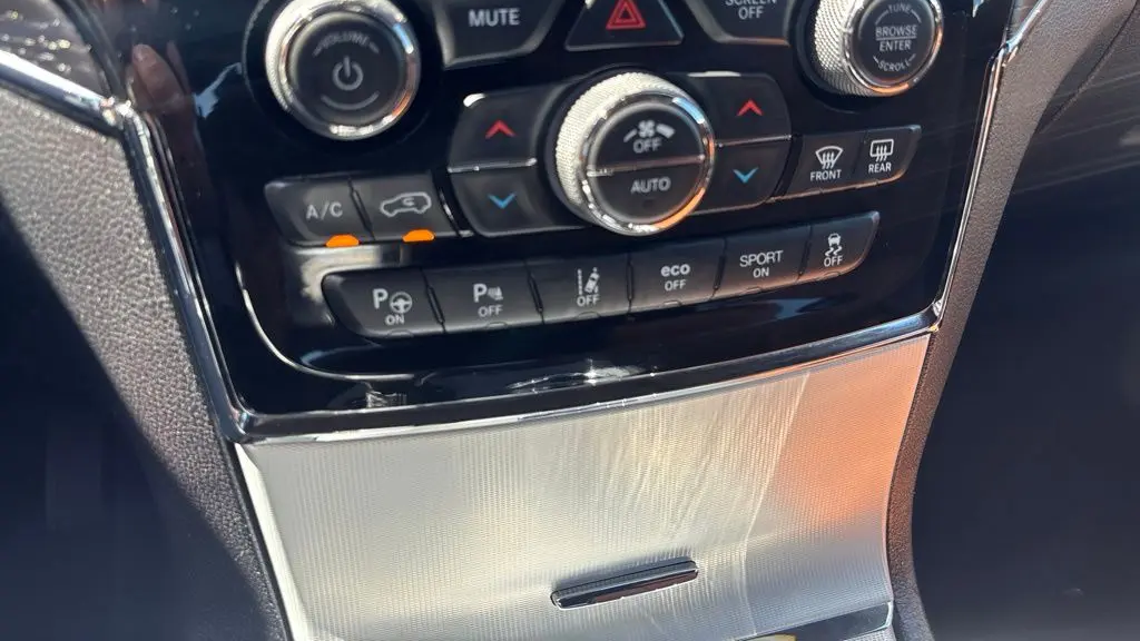 2020 Jeep Grand Cherokee Summit