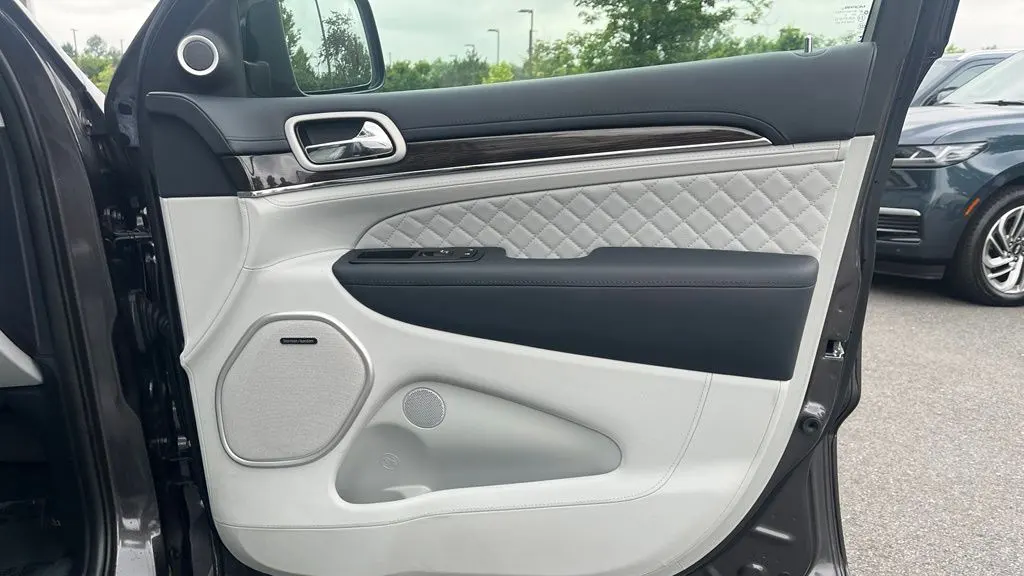 2021 Jeep Grand Cherokee Summit