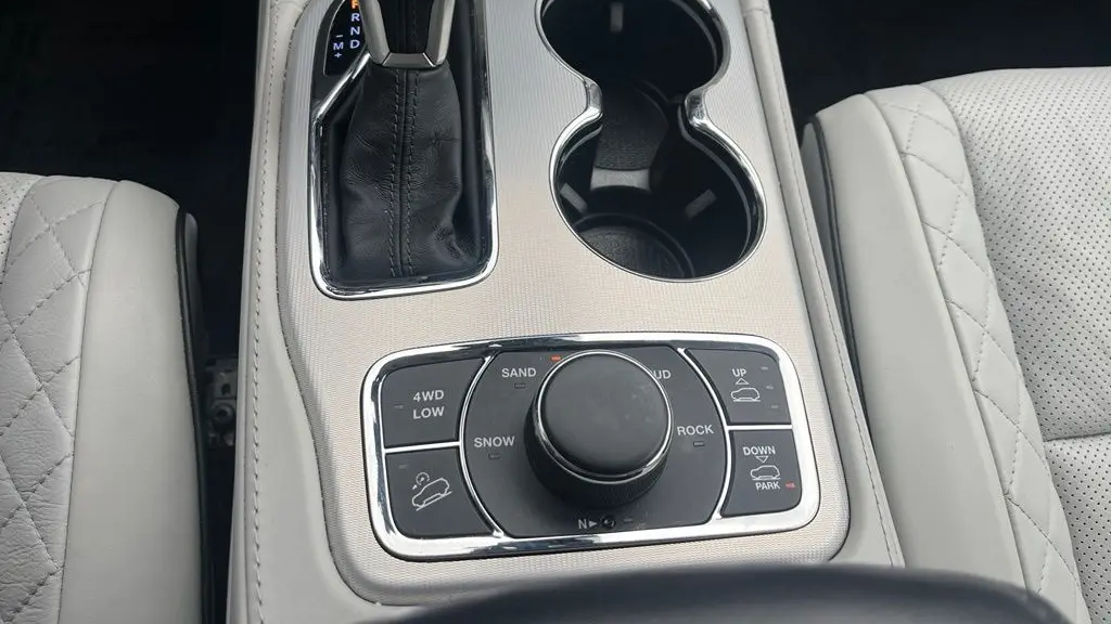 2021 Jeep Grand Cherokee Summit