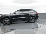 2020 Grand Cherokee Thumbnail 5