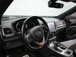 2020 Grand Cherokee Thumbnail 16