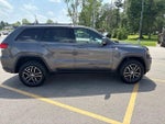 2017 Grand Cherokee Thumbnail 2