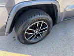 2017 Grand Cherokee Thumbnail 4