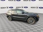 2018 Grand Cherokee Thumbnail 3
