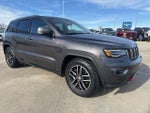 2017 Grand Cherokee Thumbnail 3
