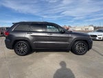2017 Grand Cherokee Thumbnail 4